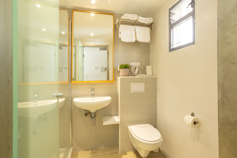 Bathroom 5, FLOR Los Almendros Apartamentos, Baleares