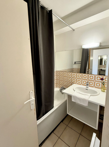 Bathroom 5, Résidence Agathéa, Hérault