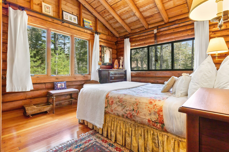 Others 5, Cozy Home With Serene Views, Wood-burning Fireplace & Wifi, Lincoln
