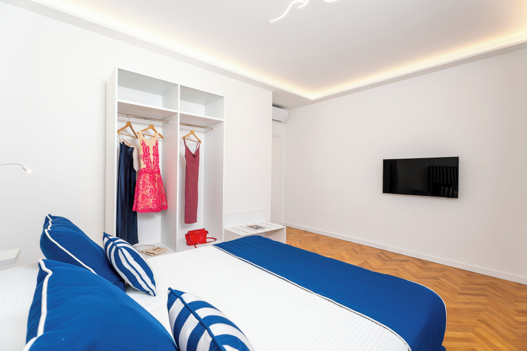 Others 2, YourHome - Nerea & Nicea Apartments, Napoli