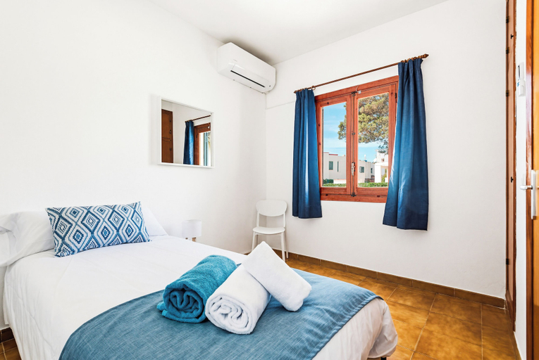 Bedroom 2, Apartamentos Mar Blanca, Baleares