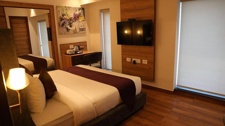 Bedroom 1, Hotel Western Premium, Sahibzada Ajit Singh Nagar