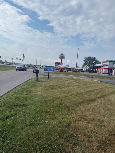 Others 5, Route 23 Inn, Pickaway
