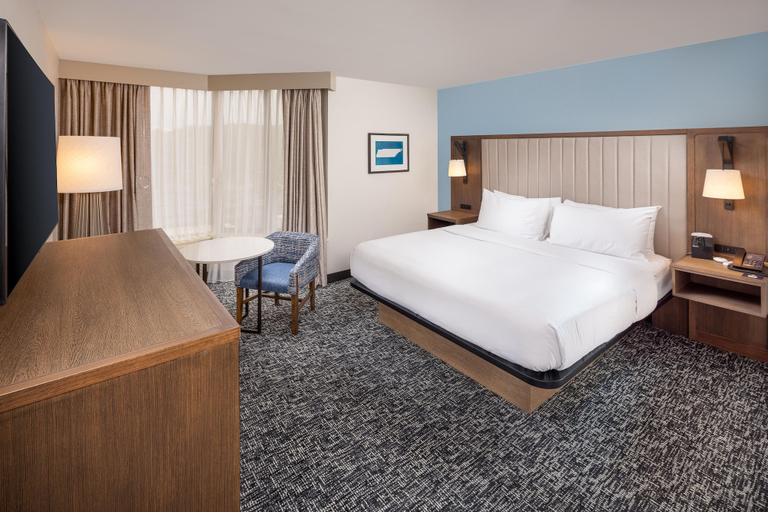 Bedroom 4, DoubleTree by Hilton Hotel Johnson City, Washington