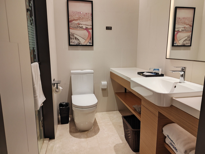Bathroom 4, Hampton by Hilton Xiamen Liang'an, Xiamen