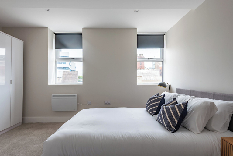 Others 1, 1Bedroom Apartment in Hull City Centre, Kingston upon Hull