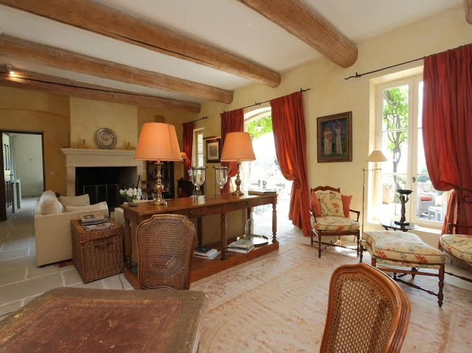 Others 5, Country house with swimming pool, Vaucluse