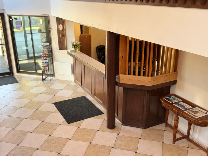 Public Area 5, Sunshine Lodge, Sunshine Coast
