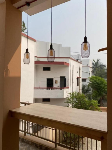 Others 5, Backpackers Den, Lucknow