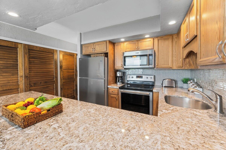 Others 4, Oceanfront 1BR Unit With Stunning Views in Lahaina.- Papakea A108, Maui