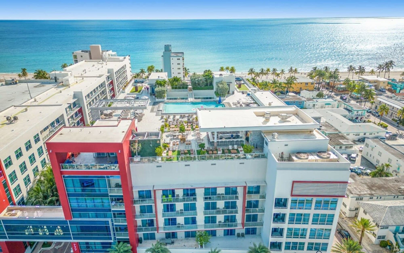 Others 2, Rooftop Oasis Modern Apt Near Boardwalk 1BR, Broward