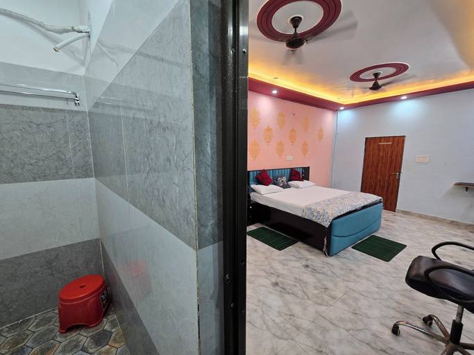 Others 4, VIP Inn, Faizabad