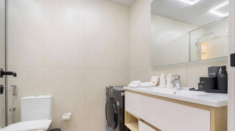 Others 5, Vogue | Dec Tower Marina near Ain Dubai | JBR, Dubai