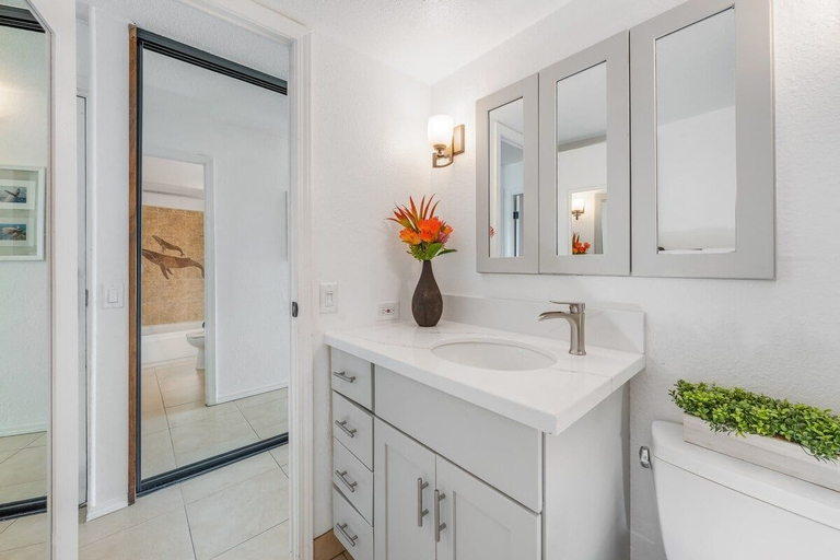 Others 2, Ocean-view 1BR Condo With Pool, AC and Beach Access-maalaea Banyans 112, Maui