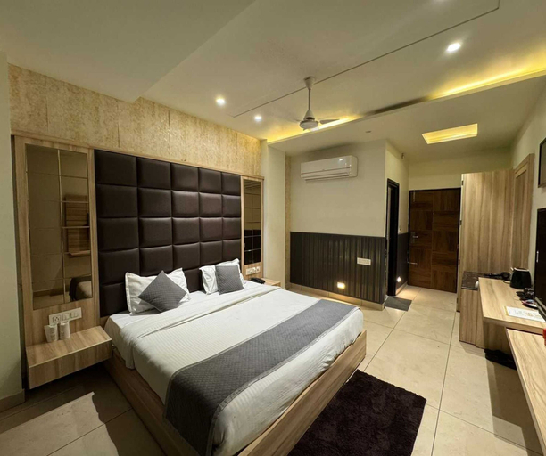 Others 5, Super Deluxe Room Hotel Mark, Ambala