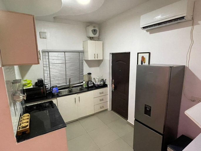 Others 3, Riviera Court, Eti-Osa