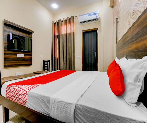Others 4, Deluxe GG Residency, Sahibzada Ajit Singh Nagar