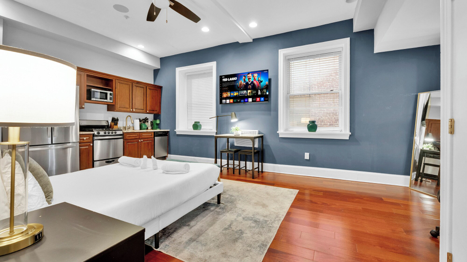 Others 5, Apartment at 117 Chestnut Philadelphia, Philadelphia