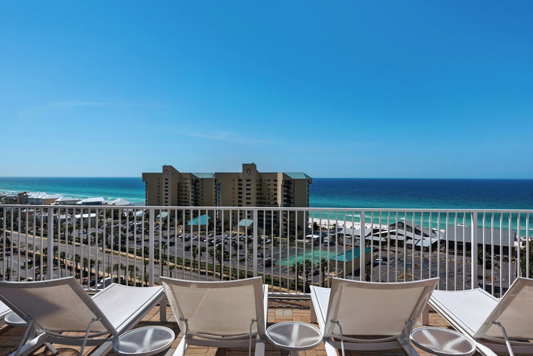 Others 5, Laketown Wharf 809, Bay
