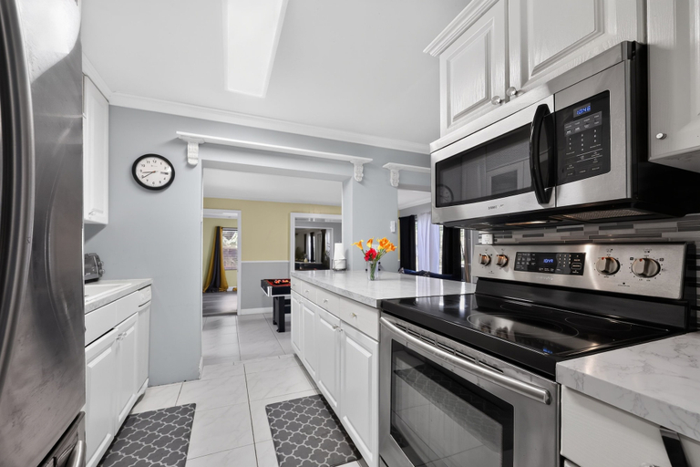 Others 4, Tropical Yard Near Las Olas, Sleeps 10 4 Bedroom Home, Broward