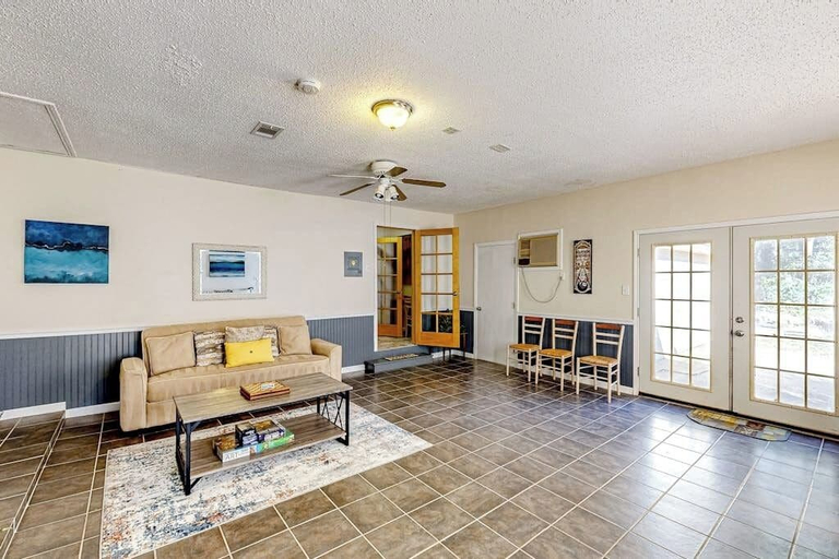 Others 4, Golf Course-view Home With Yard, Grill, AC, & Washer/ Dryer - Dog-friendly, Travis