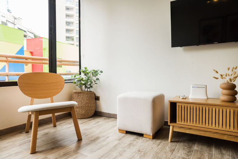 Others 5, Upscale 2BR El Golf Heart and Amenities, Santiago
