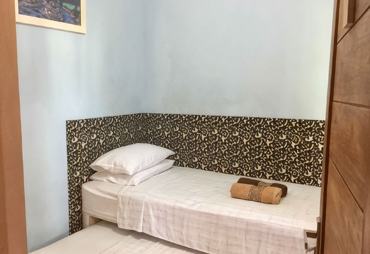 Bedroom 2, NDalem Eyang Dwijo, Yogyakarta
