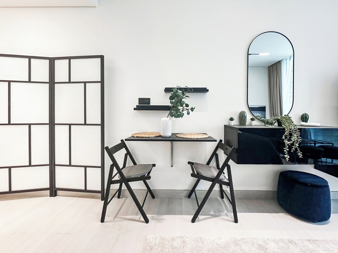 Others 2, Modern Studio with Private Jacuzzi, Dubai