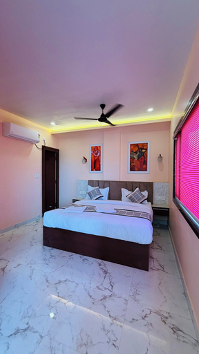 Others 2, Hotel Singh Palace, Varanasi
