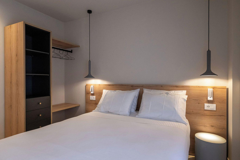 Bedroom 4, Asklipiou Cube, Peloponnese