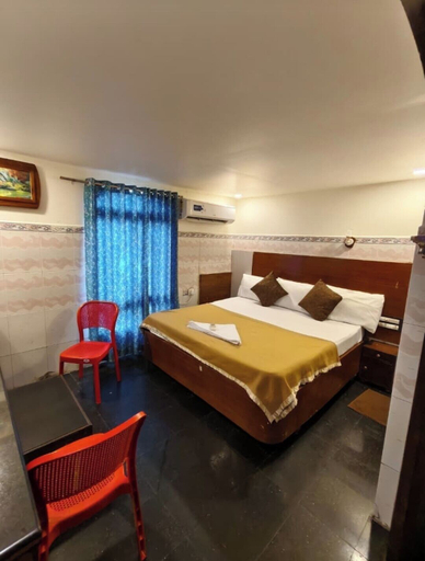 Others 2, HOTEL SVR ELITE, Krishna