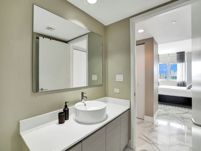 Others 2, Spacious Clermont Villa Sleeps 16 Pool, Broward