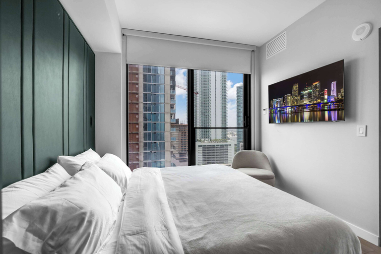 Others 3, Miami Pulse With Resort Amenities, Miami-Dade