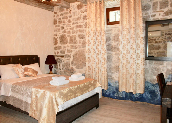 Bedroom 3, Heritage Palace Varos - Quaint & Elegant Hotels, Split