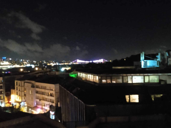 Others 3, hilltop hostel, Fatih