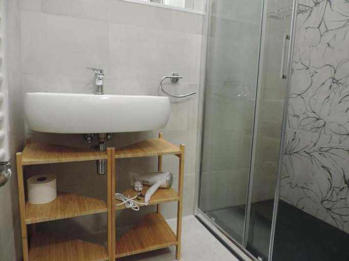 Bathroom 4, Sciesa Guest House, Verona