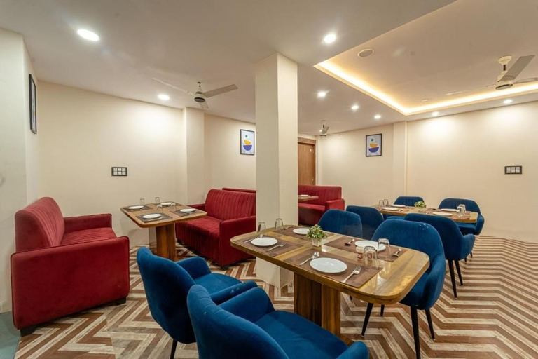 Others 3, Treebo Golden Palm, Civil Lines, Jabalpur