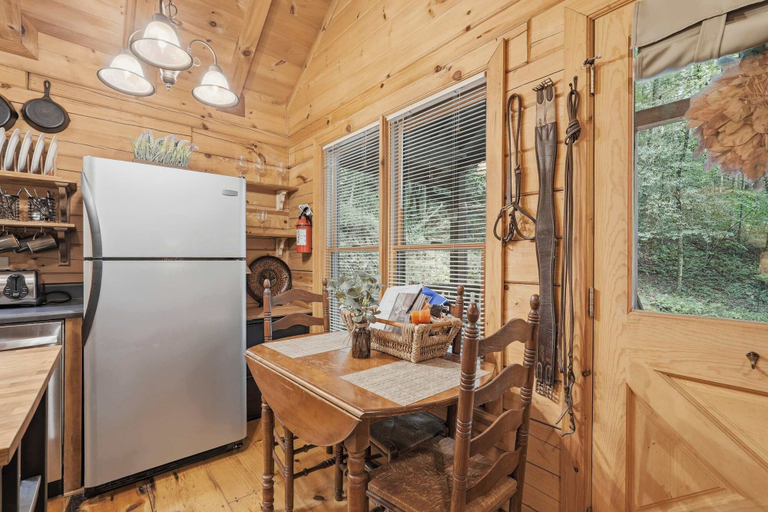 Others 4, Little Rock Creek Cabin - 1bdr, Gilmer
