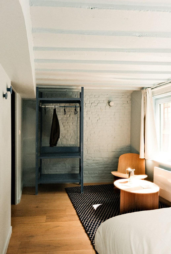 Bedroom 5, Chez Georges, Nord