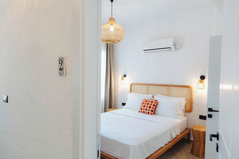 Others 5, Pera Locale Alaçatı, Çeşme