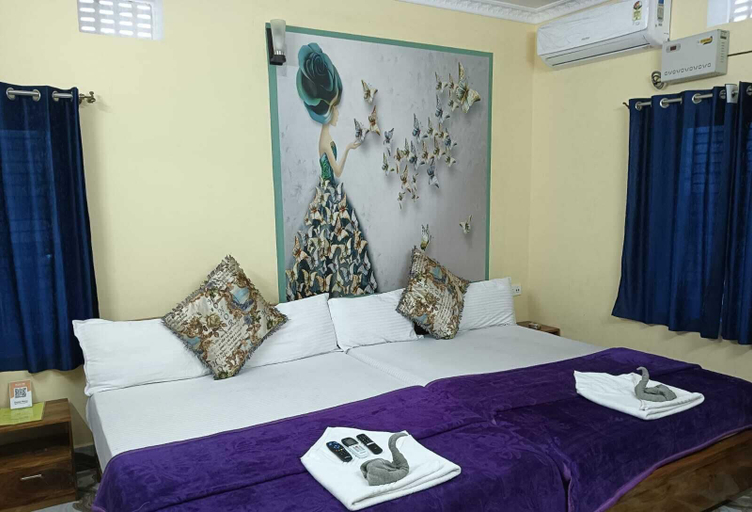 Bedroom 5, Hotel Titili Plaza, Puri