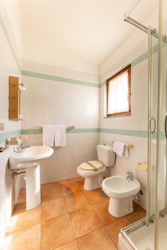 Bathroom 3, Residence Le Pavoncelle, Olbia-Tempio