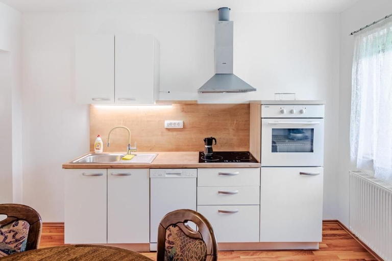 Others 4, Apartment Pr' Štajercu with Free Parking, Bovec