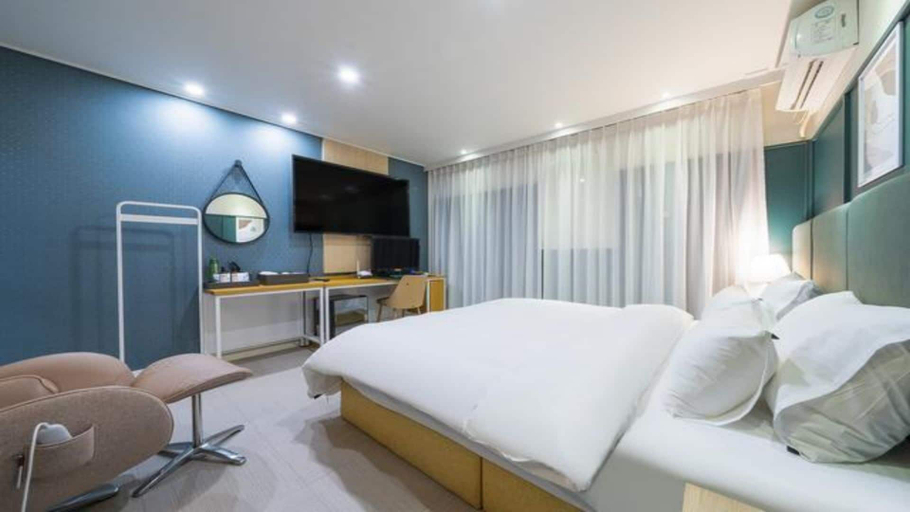 Bedroom 4, Brown Dot Gyeryong City Hall, Yuseong