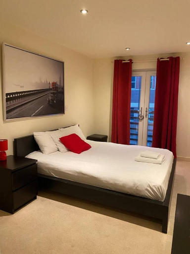 Bedroom 2, Apartment-sleeps4-balcony-parking-petsok, Kingston upon Hull