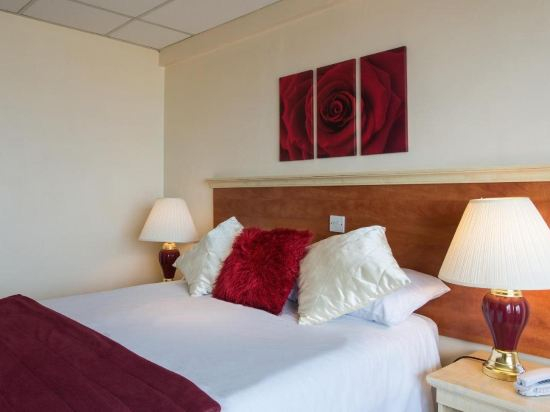 Others 3, The Grand Burstin Hotel, Kent