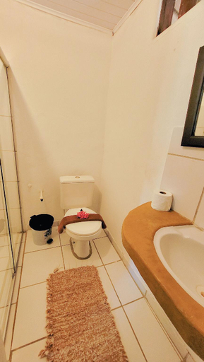 Bathroom 3, Maria d'Ajuda Inn, Porto Seguro
