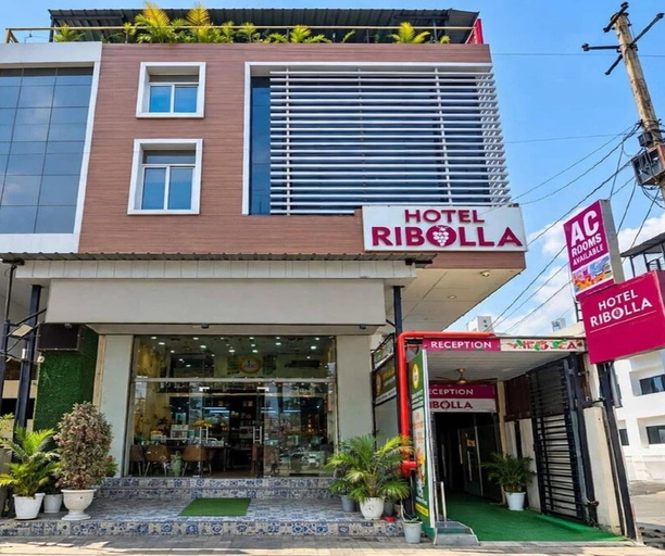 Others 4, Deluxe Room Riboila, Indore