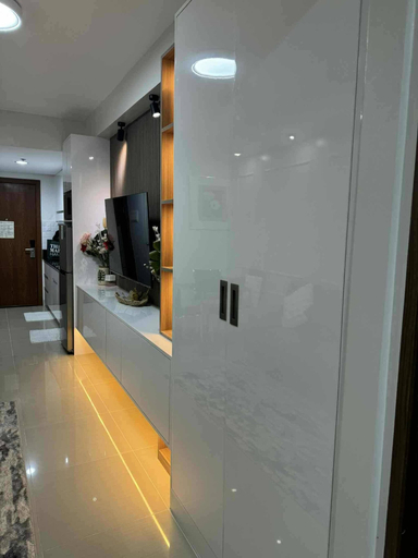 Others 2, Cozy Scandinavian-inspired Condo With Balcony Facing SM Mall of Asia, Pasay City