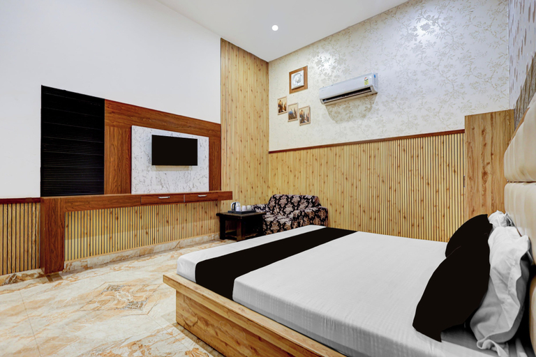 Others 5, Collection O Dhanghati Road Govardhan, Mathura
